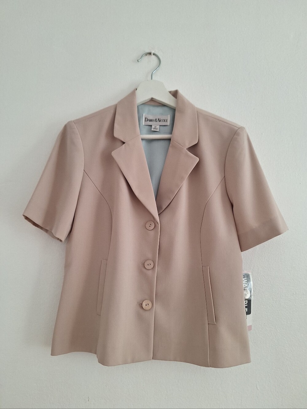 NWT Danny & Nicole Blush Beige Short-Sleeve Blazer